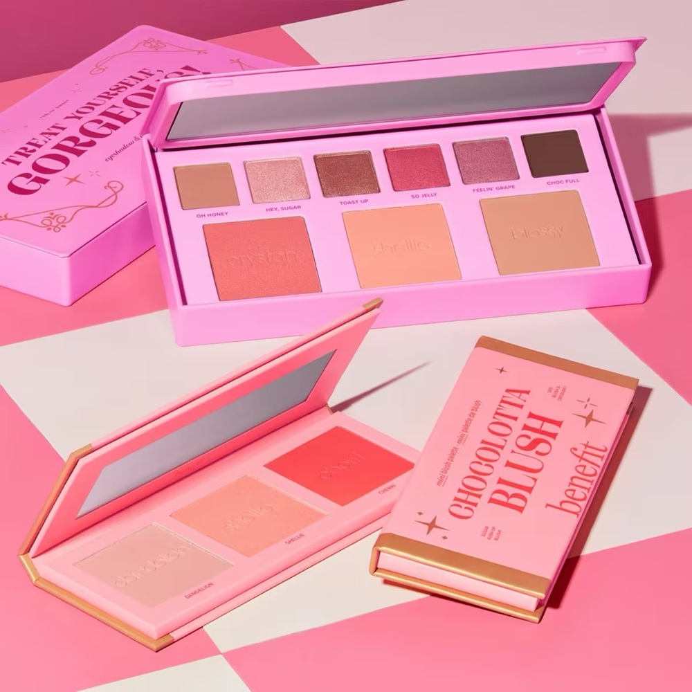 Chocolotta Blush Mini Blush Holiday Palette - Picture 7 of 8